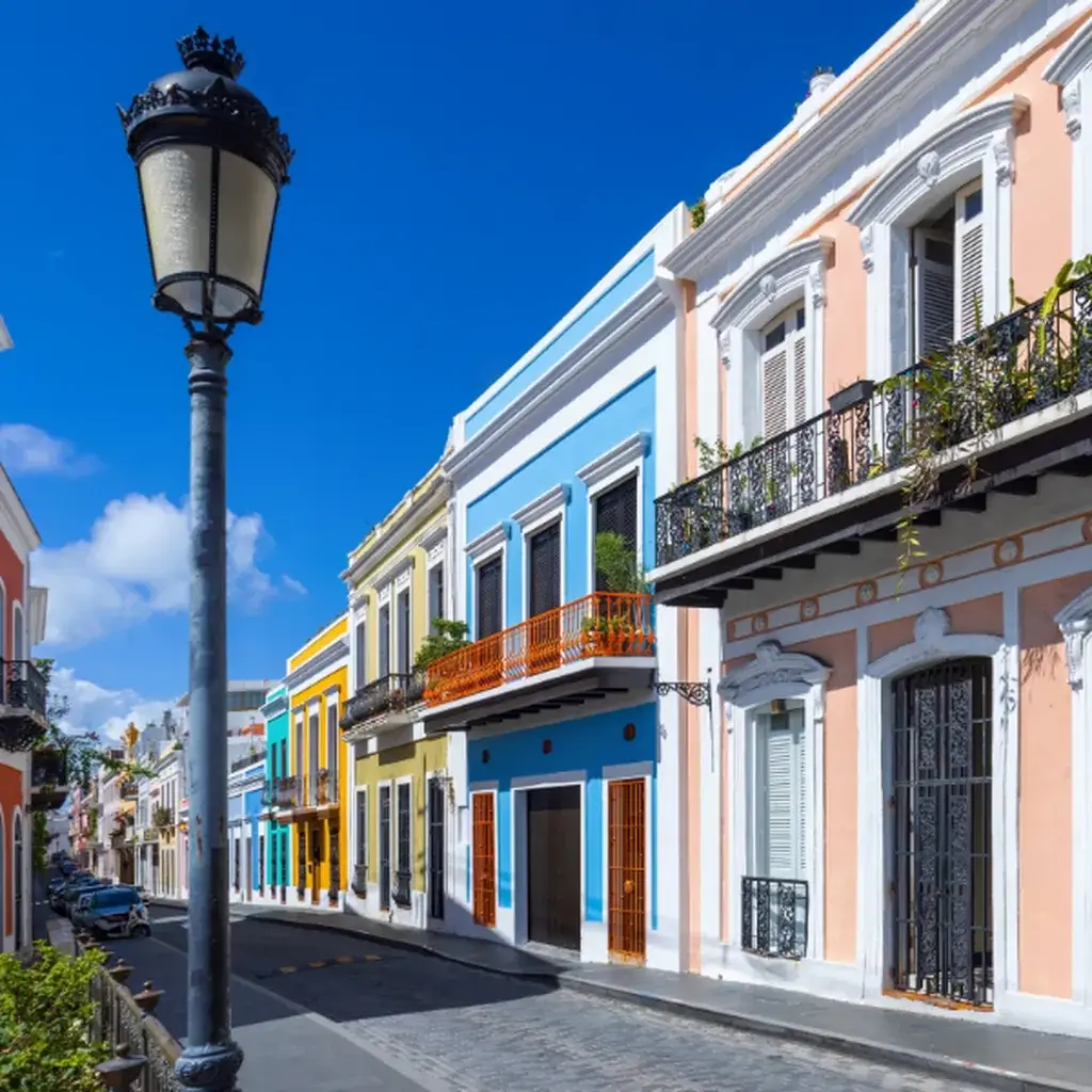 Colorful colonial buildings and narrow streets in Old San Juan, Puerto Rico